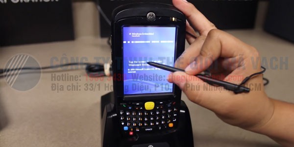 Máy kiểm kho PDA Motorola MC55 cầm tay màn hình lớn, thao tác đơn giản