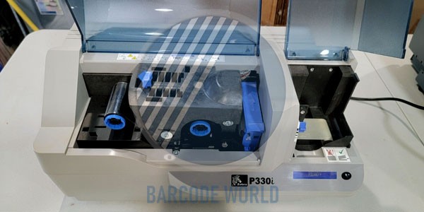 Zebra P330i cho phép in ấn nhiều loại thẻ với chức năng sử dụng khác nhau