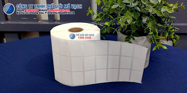 Decal nhựa PVC 30x20mm loại 3 tem được sử dụng cho nhiều ứng dụng