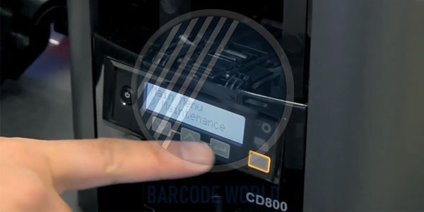 Datacard CD800 vận hành dễ dàng qua hệ thống nút bấm được tích hợp sẵn