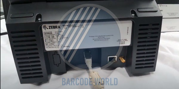 Máy in thẻ nhựa Zebra ZXP Series 9 được trang bị cho cổng kết nối USB và Ethernet
