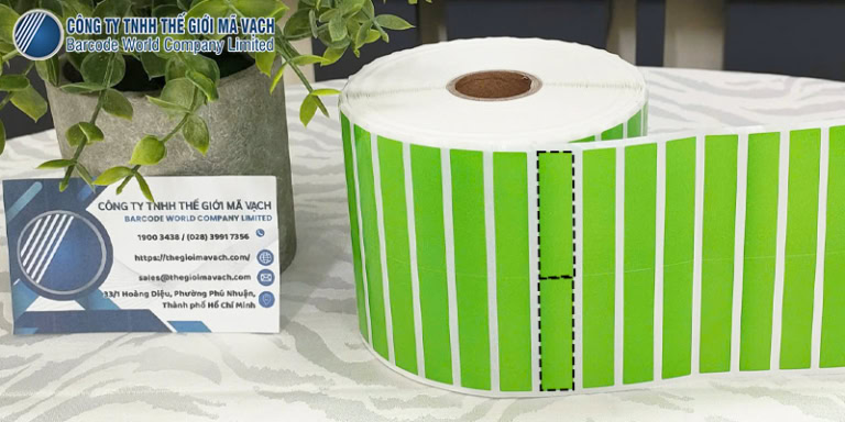 Decal giấy 40x10mm nhuộm màu xanh lá có 2 tem trên 1 hàng Decal giấy 40x10mm nhuộm màu xanh lá có 2 tem trên 1 hàng