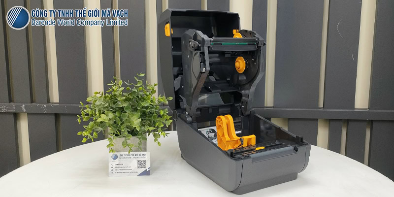 Máy in mã vạch Zebra ZT421 công nghệ in chuyển nhiệt