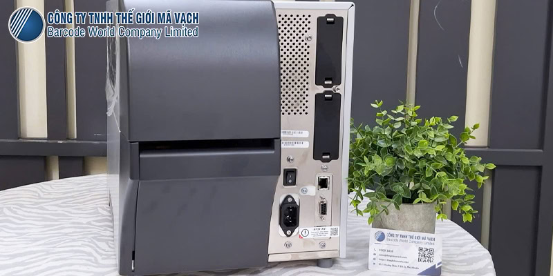 Máy in mã vạch Zebra ZT411 có cổng kết nối đa dạng Máy in mã vạch Zebra ZT411 có cổng kết nối đa dạng