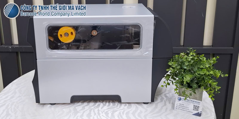 Máy in mã vạch Zebra ZT411 thiết kế nhỏ gọn Máy in mã vạch Zebra ZT411 thiết kế nhỏ gọn