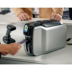 Máy in thẻ nhựa Zebra ZC300 (in thẻ nhân viên, thẻ thành viên,...) (10)Máy in thẻ nhựa Zebra ZC300 (in thẻ nhân viên, thẻ thành viên,...) (13)