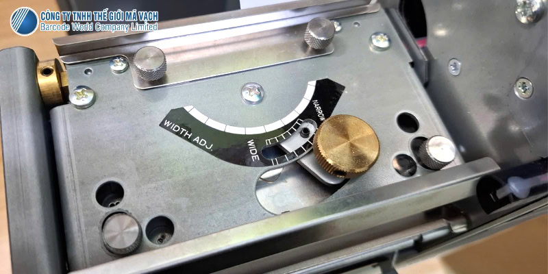 Áp lực đầu in không đều khiến máy in mã vạch bị mờ