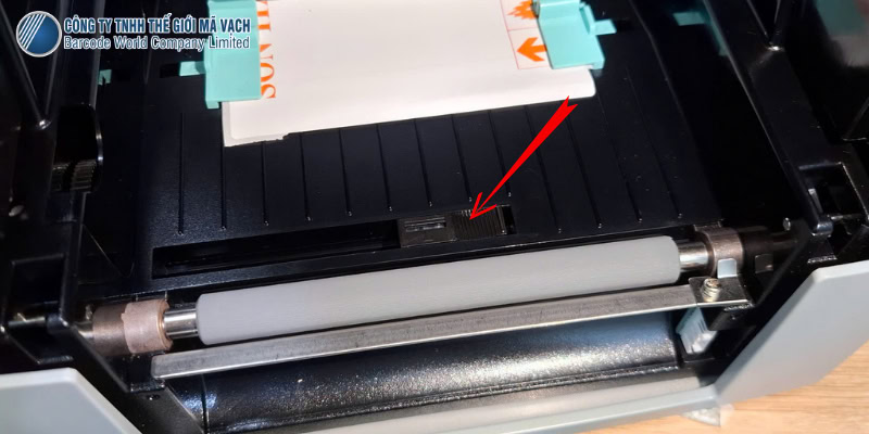 Cảm biến bị bẩn hoặc sai vị trí cũng gây lỗi in lệch Cảm biến bị bẩn hoặc sai vị trí cũng gây lỗi in lệch