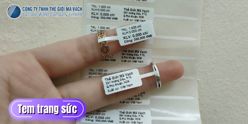 Tem trang sức sau khi dán lên sản phẩm