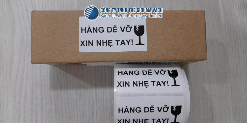 Mẫu tem dán cảnh báo hàng dễ vỡ (nền trắng tiêu chuẩn)