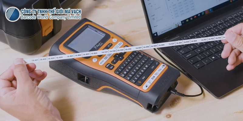 Brother PT-E560BT in nhãn hàng loạt hiệu quả