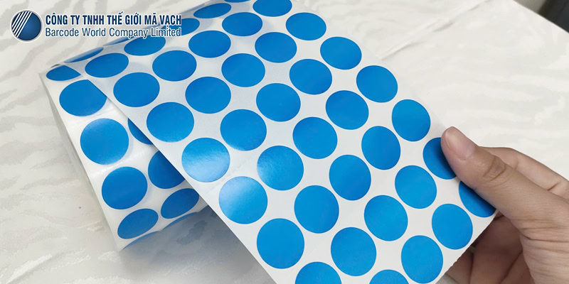 Decal giấy tem tròn phi 20mmx5 màu xanh dương tối ưu cùng mực in wax Decal giấy tem tròn phi 20mmx5 màu xanh dương tối ưu cùng mực in wax