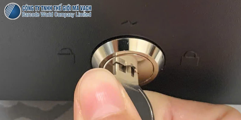 Két đựng tiền Procash JJ335 chìa khoá cơ 2 vị trí Két đựng tiền Procash JJ335 chìa khoá cơ 2 vị trí