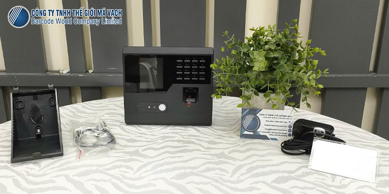 Máy chấm công khuôn mặt Ronald Jack FA110 là giải pháp chống giả mạo toàn diện