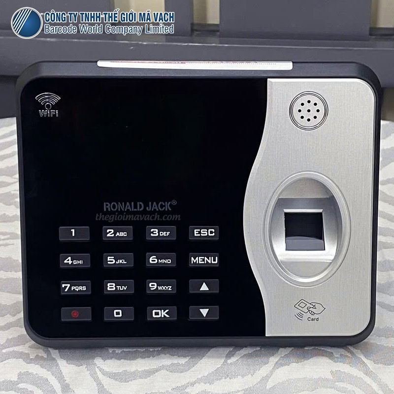may cham cong ronald jack 4800 wifi van tay the mat ma