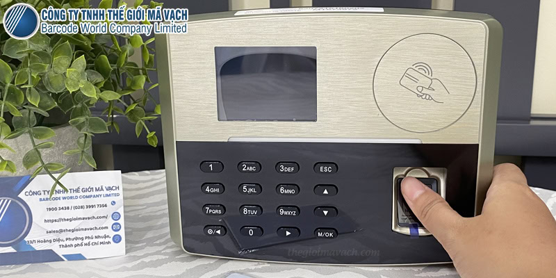 Máy chấm công Granding S800 công nghệ cảm biến BioID Máy chấm công Granding S800 công nghệ cảm biến BioID