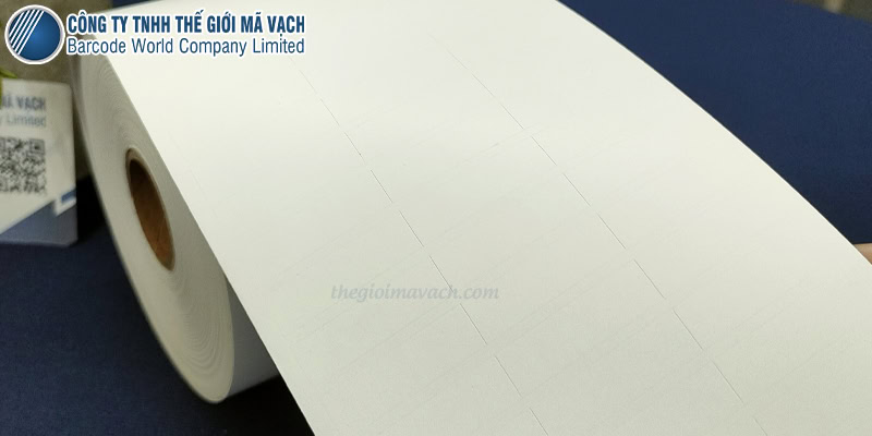 Decal vỡ 28x8mmx3 keo bám tốt, màng decal giòn Decal vỡ 28x8mmx3 keo bám tốt, màng decal giòn